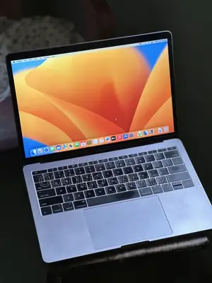 Laptop Apple MacBook Pro 2017 8GB Intel Core i5 SSD 256GB