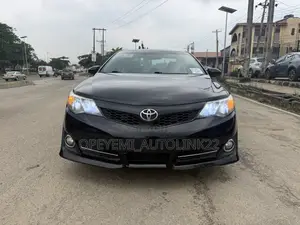 Toyota Camry SE 4dr Sedan (2.5L 4cyl 6A) 2013 Black
