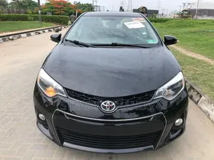 Toyota Corolla S 4dr Sedan (1.8L 4cyl CVT) 2016 Black