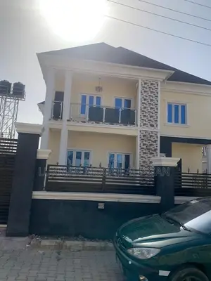 5bdrm Duplex in Lugbe District for sale