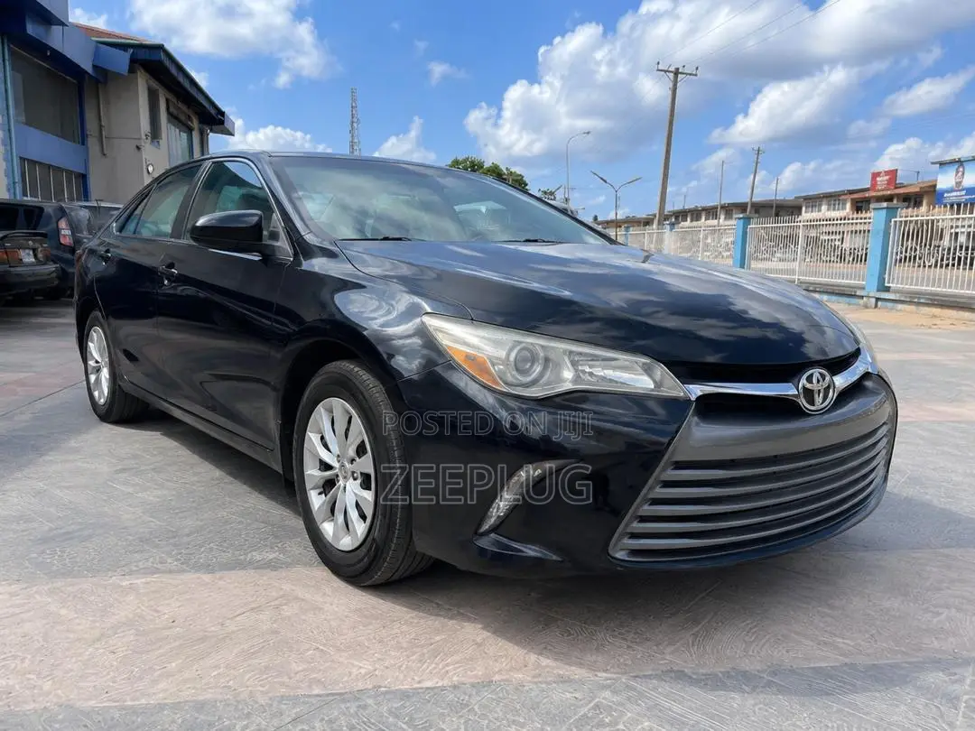 Toyota Camry 2016 Black