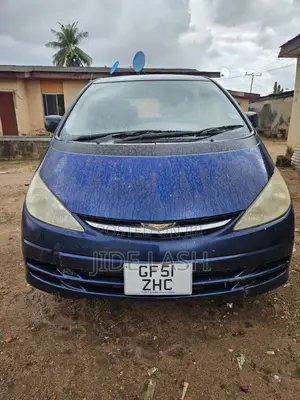 Toyota HiAce 2002 Blue