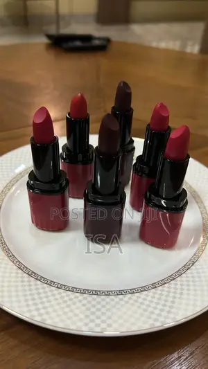 Luxe Lipglosses/Lipstick
