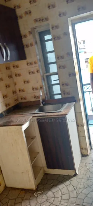 2bdrm Block of Flats in Nnobi, Kilo for rent