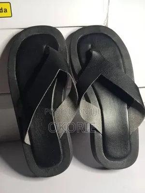 Fashion Women's Thick Sole Cross Strap Slide Slippers
