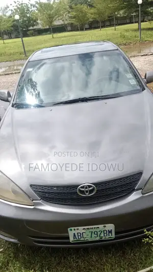 Toyota Camry 2004 Gray