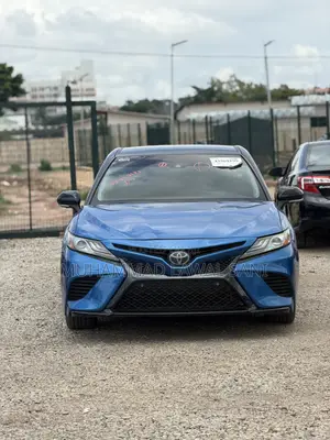 Toyota Camry 2019 Blue
