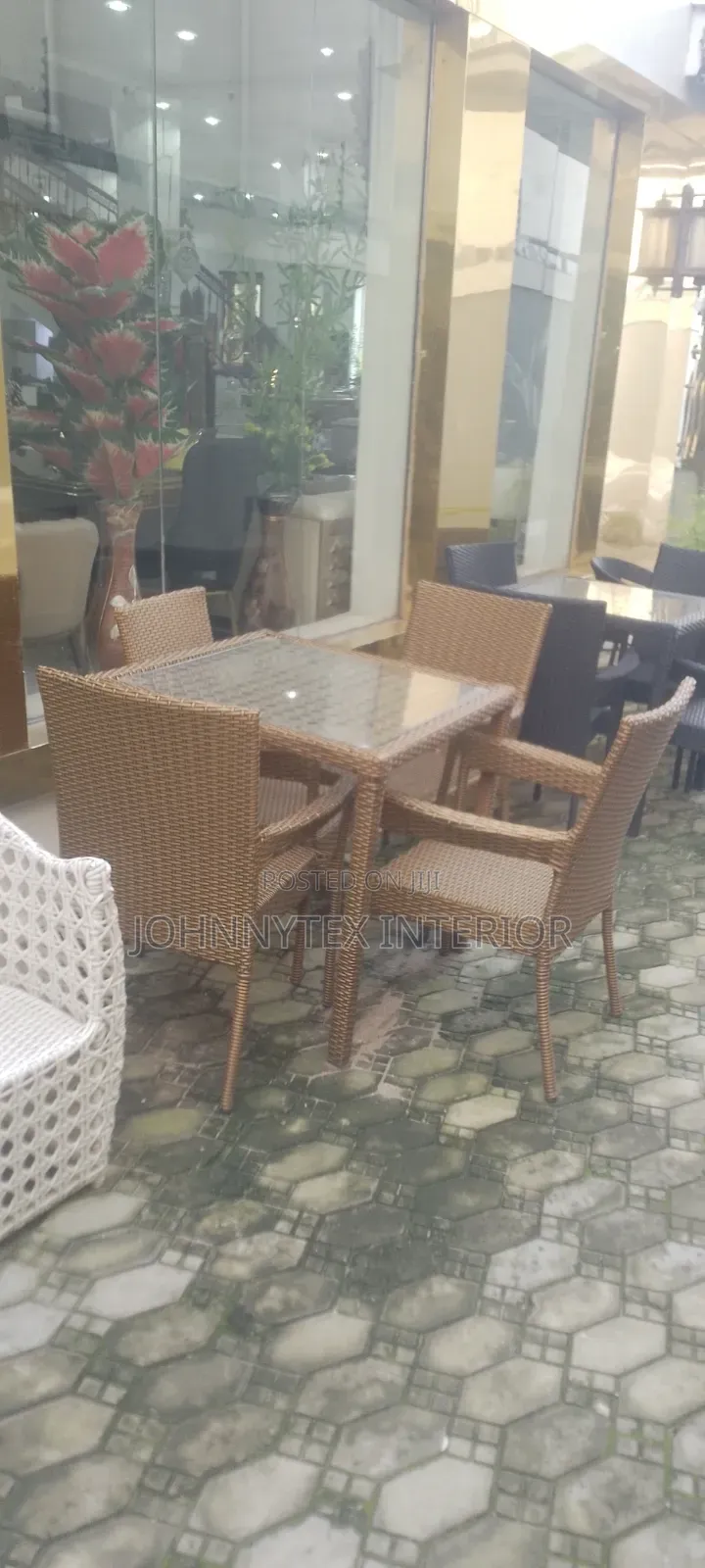 Out Door Chairs for Sun Shine