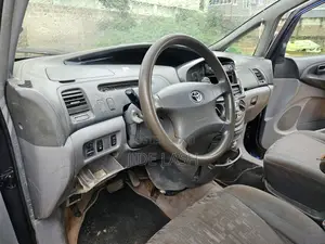 Toyota HiAce 2002 Blue