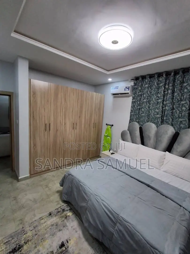 Service Apartment