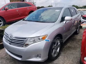 Toyota Venza 2010 Silver