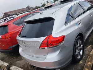 Toyota Venza 2010 Silver