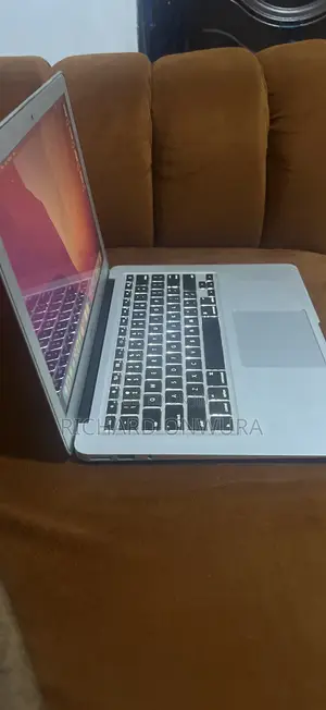 Laptop Apple MacBook Air 2017 8GB Intel Core i5 SSD 128GB