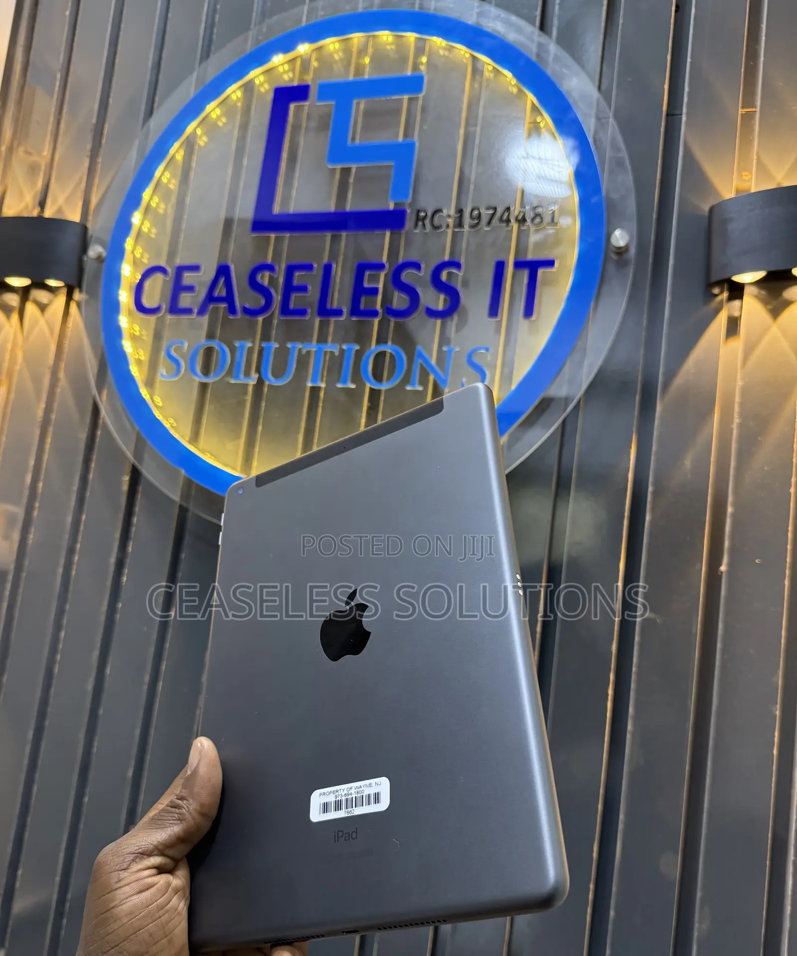 Apple iPad 10.2 (2019) 32 GB Gray