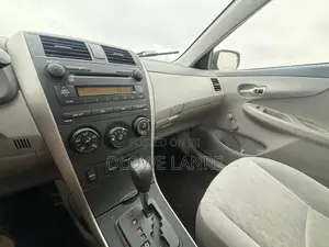 Toyota Corolla 2009 Red