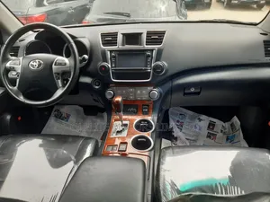 Toyota Highlander 2013 Silver