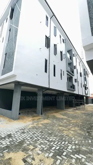 2bdrm Apartment in Lekki Scheme 2, VGC / Ajah for sale