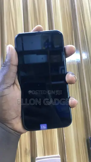 New Apple iPhone XR 128 GB Black