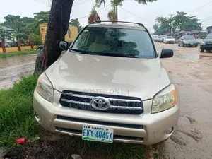Toyota RAV4 Limited V6 4x4 2008 Gold