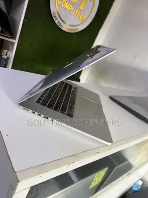 Laptop Apple MacBook Pro 2015 16GB Intel Core i7 SSD 256GB