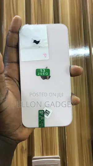 Apple iPhone 13 256 GB Pink