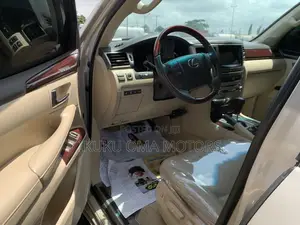 Lexus LX 570 AWD 2016 Gold