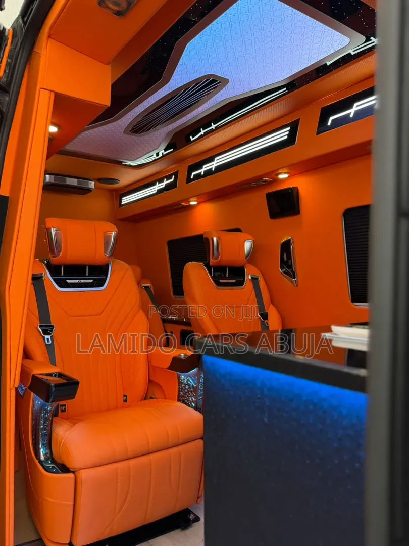 New Mercedes-Benz Sprinter 2025 Black