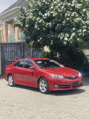 Toyota Camry SE 4dr Sedan (2.5L 4cyl 6A) 2013 Red