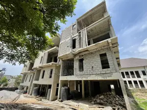 5bdrm House in Sow Real Estate, Maitama for sale