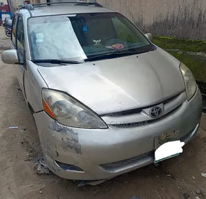 Toyota Sienna XLE 2007 Silver