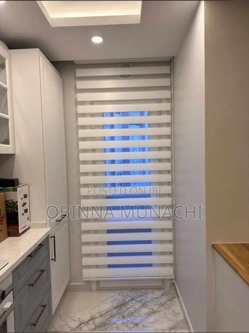 Clean Window Blind