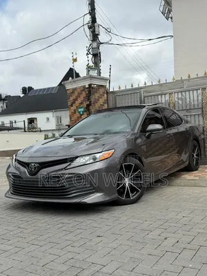 Toyota Camry 2018 Gray