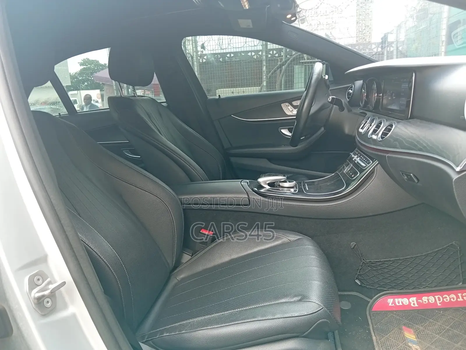 Mercedes-Benz E300 2017 Silver