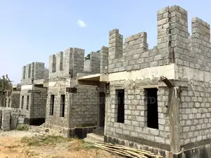 4bdrm Duplex in Mams Estate, Mbora for sale