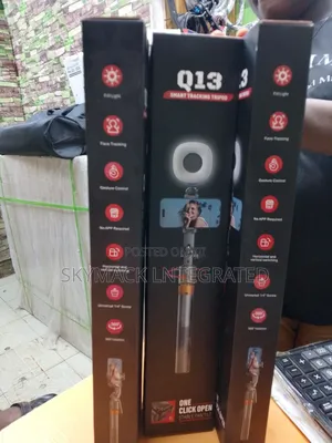 Q13 Smart Tracking Tripod