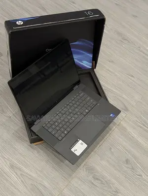 Laptop HP OmniBook 5 16" 32GB Intel Core Ultra 9 SSD 2T