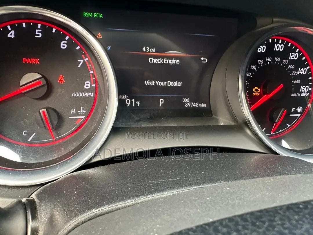 Toyota Camry 2019 White