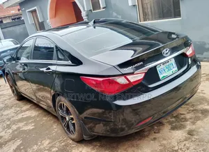 Hyundai Sonata GLS Sedan FWD (2.4L 4cyl 6A) 2012 Black