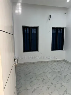 Mini Flat in Chisco Ikate for rent