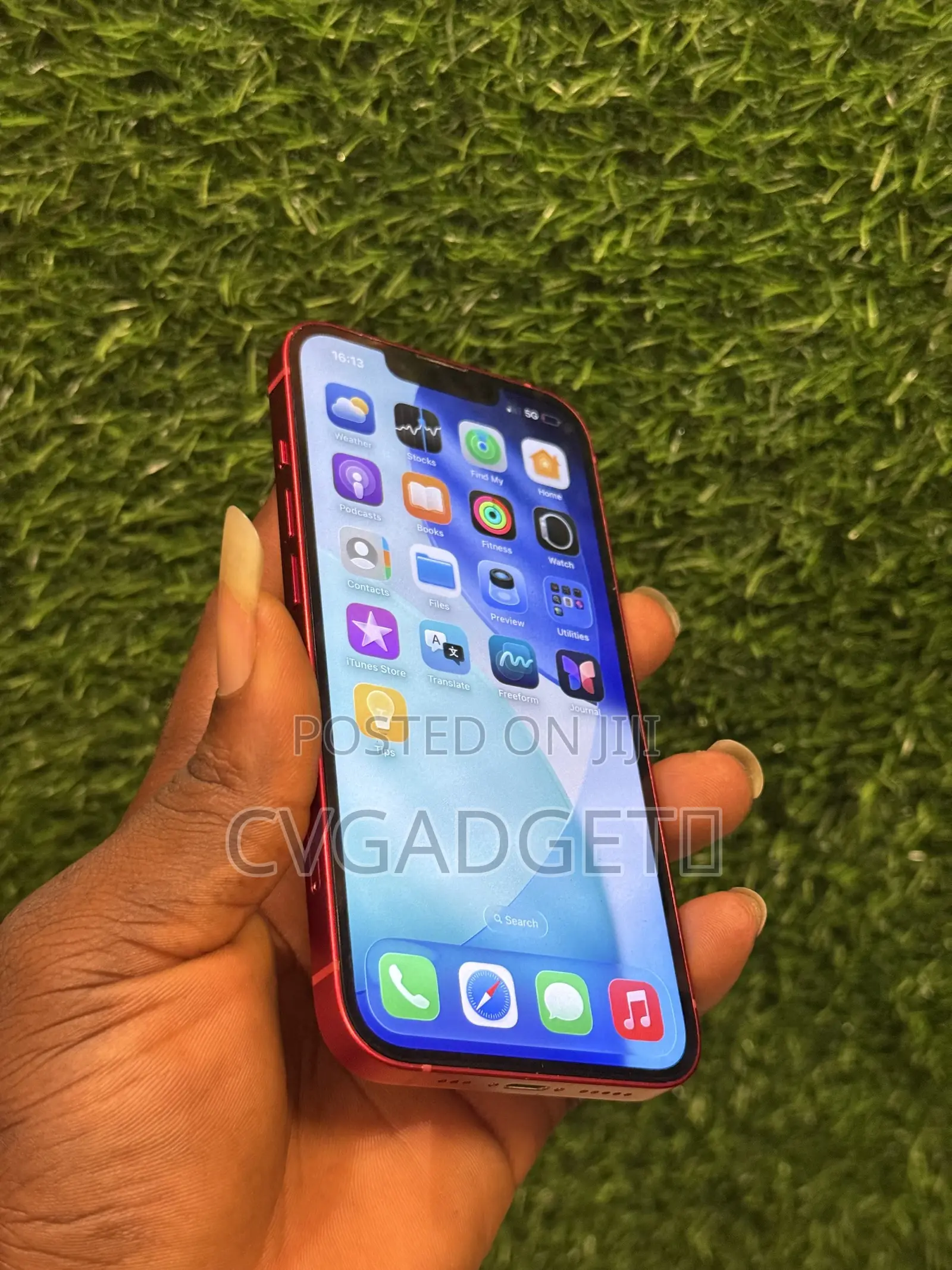 New Apple iPhone 13 128 GB Red