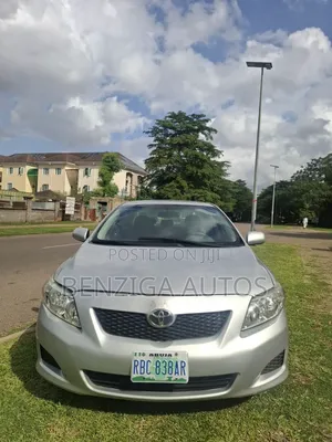 Toyota Corolla 2009 Silver