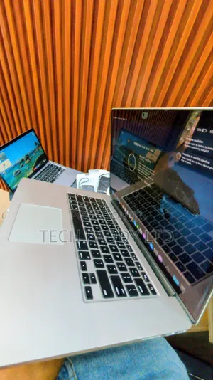 Laptop Apple MacBook Pro 2013 8GB Intel Core i7 SSD 256GB