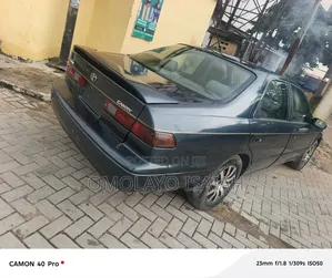 Toyota Camry Automatic 1999 Gray