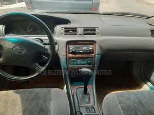 Toyota Camry 2000