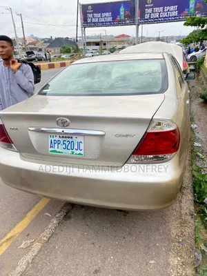 Toyota Camry 2006 Gold
