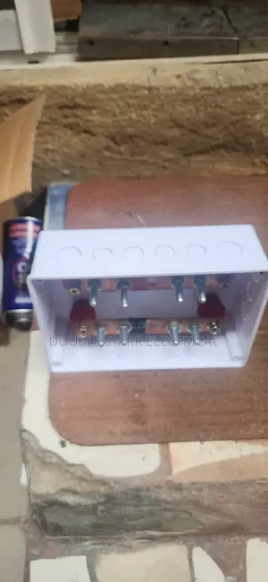 Box Bar Both Big and Small