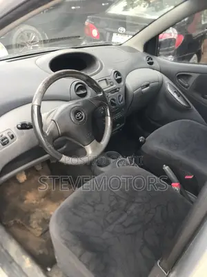 Toyota Yaris 2004 Silver