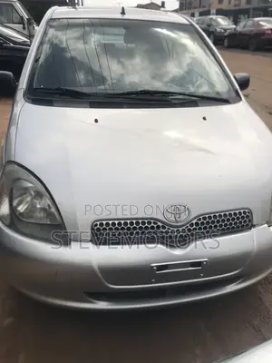 Toyota Yaris 2004 Silver