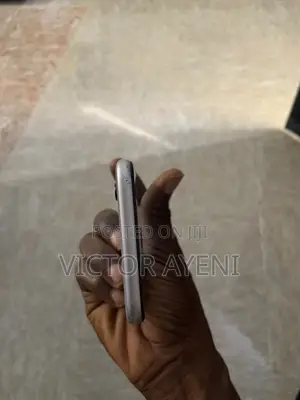Apple iPhone 6s 16 GB Silver