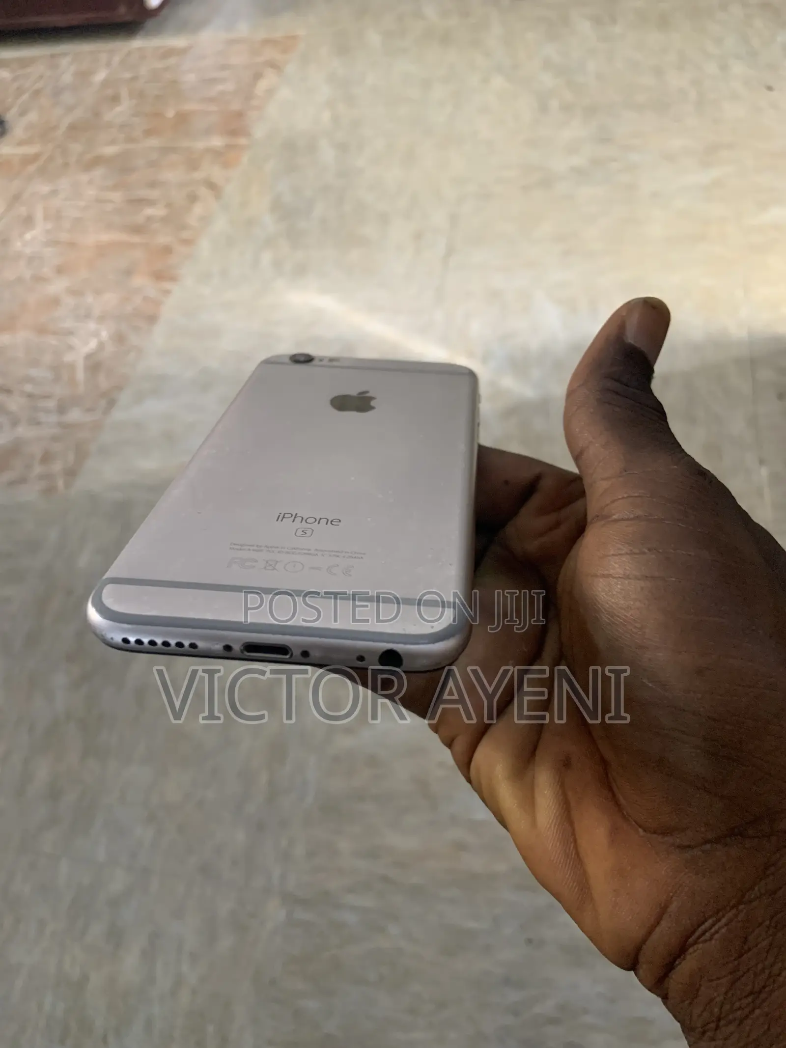 Apple iPhone 6s 16 GB Silver